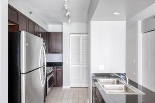 Loop Studio w gym pool lounge 1 block from L CHI-694 - Chicago - 3
