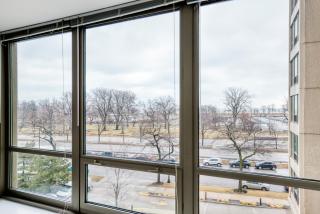 Lakeview 2BR w Deck Pool Gym nr Lincoln Park CHI-717 - Chicago - 6