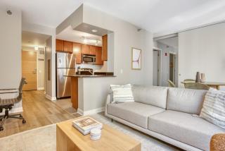 Loop 1BR w gym pool lounge 1 block from L CHI-700 - Chicago - 9