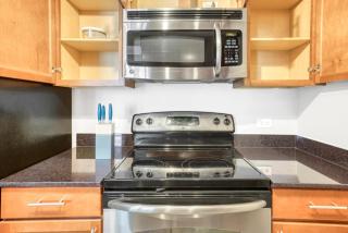 Loop 1BR w gym pool lounge 1 block from L CHI-700 - Chicago - 5