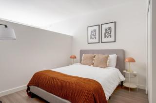 S Loop 1br w pool gym spa nr Grant Park CHI-743 - 3