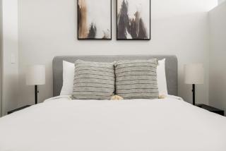 S Loop 1BR w Pool Gym Spa nr Grant Park CHI-741 - Chicago - 2