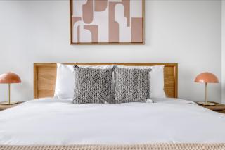 River North 1br w gym pool roof nr Riverwalk CHI-821 - 1