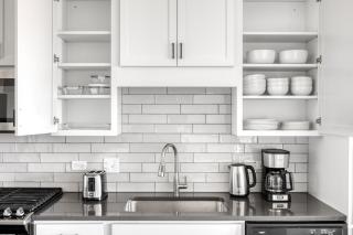 Elmhurst 1br w lounge pool gym nr Metra CHI-860 - 5