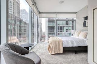 Streeterville 2br w pool gym nr Riverwalk CHI-880 - 2