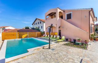 Apartments Bardak - Ližnjan - 0