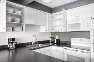 Pasadena 2BR w Gym Pool nr Colorado Ave LAX-864 - 3