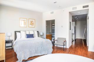 Downtown Bellevue Studio w Gym WD nr shops SEA-119 - 5