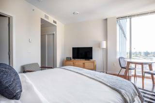 Downtown Bellevue Studio w Gym WD nr shops SEA-119 - 4