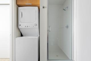 Downtown Bellevue Studio w Gym WD nr shops SEA-116 - 2