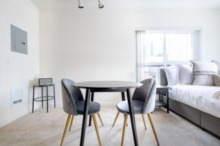 Downtown Bellevue Studio w WD Rooftop nr all SEA-139 - 8