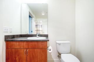 Downtown Bellevue Studio w WD Rooftop nr all SEA-139 - 1