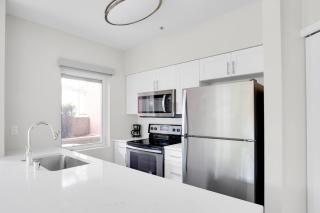 Bellevue 2BR w Indoor Pool Gym easy commute SEA-279 - Bellevue - 4