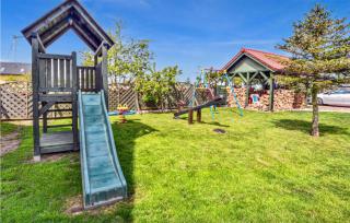 2 Bedroom Nice Home In Darlowo - 1