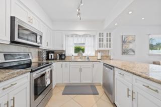 Close to Vanderbilt Beach home! - Naples - 1