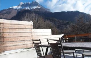Lovely Home In Saint-Pierre-Dalbigny - Juvigny - 1