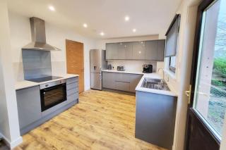 Ness Riverfront Holiday Home - City Centre - Inverness - 9