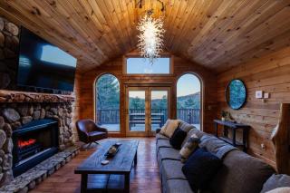 Gorgeous 6BR Cabin w/Spa, Firepit, Arcade& Mountain View - Mineral Bluff - 7