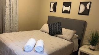 Sweet spacious 5 Bdrm home with Pool - 5