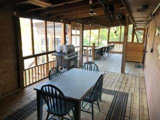 Lakefront Captains Quarters - 31 - 9