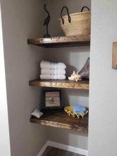 Lakefront Dockside Cabin - 35 - Mead - 2
