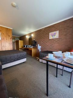 Country Roads Motor Inn - Narrandera - 2
