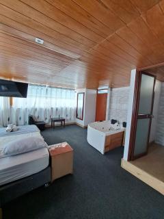 Hotel Alpamayo Guest House - Huaraz - 1