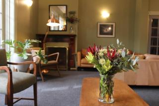 Alpine Hotel, Eat Drink Sleep - Warburton - 1
