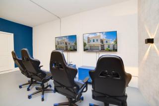 9 Bedrooms 5 Bathrooms Champions Gate 8892 Cd - 1