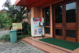 Hotel 678 Cawang powered by Cocotel - Jakarta - 4