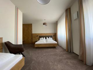 Hotel-Pension Scharl am Maibaum - Eitting - 3