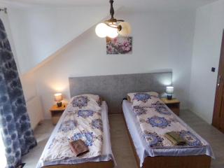 Motelik White House - pokoje gościnne - 3