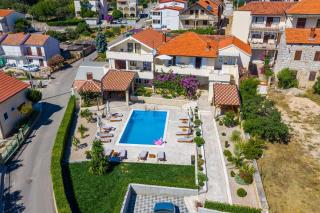 Merita Apartments with Pool - 7