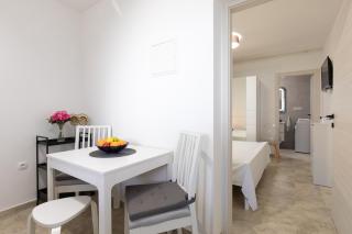 Studio PUNAT LIVING with common pool - Punat - 4