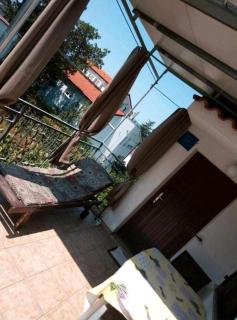 Apartments Malenica, Njivice, Croatia, 200 m from the sea - Njivice - 7