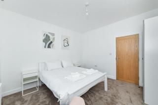 Claude House - charming 4Bedroom Home - 0