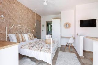 ANASTASIA LUXURY SUITES - Tolo - 2