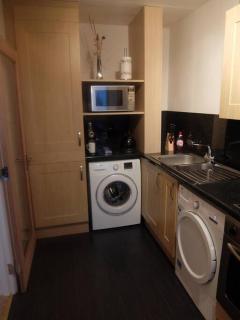 Near Center of Aberdeen with Parking - 5