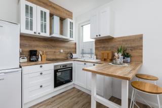 Green Square Apartment with Balcony Świnoujście by Noclegi Renters - Świnoujście - 7