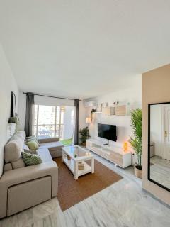 Cozy apartment with Pool - Torremolinos - 0