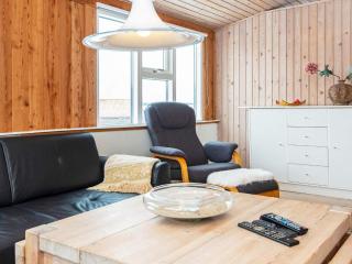 6 person holiday home in Ringkøbing - Søndervig - 2