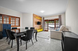 Casa com piscina na Enseada a 50 metros da Praia - 5