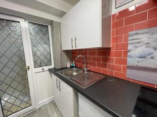 "The Eastbourne" Dog Friendly Seafront Apartment - 6