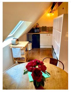 Private Loft Country Hideaway - 8