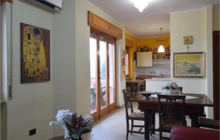 4 Bedroom Cozy Apartment In Rogliano - Rogliano - 2