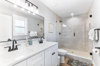 Brand New Bungalow with King Bed Suites in St Aug - St. Augustine - 6