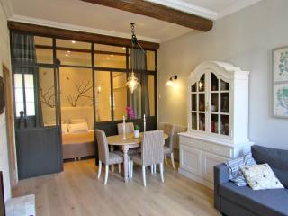 Typical 18th century flat, historical center - 9