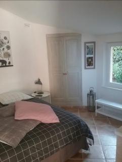 UNE CHAMBRE EN VILLE - LʼIsle-sur-la-Sorgue - 0