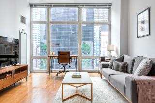 Midtown 1BR w Doorman Gym nr Theater District NYC-595 - New York - 0