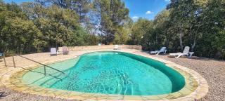 Gîtes les Dryades, au calme, entre oliviers et piscine - 9
